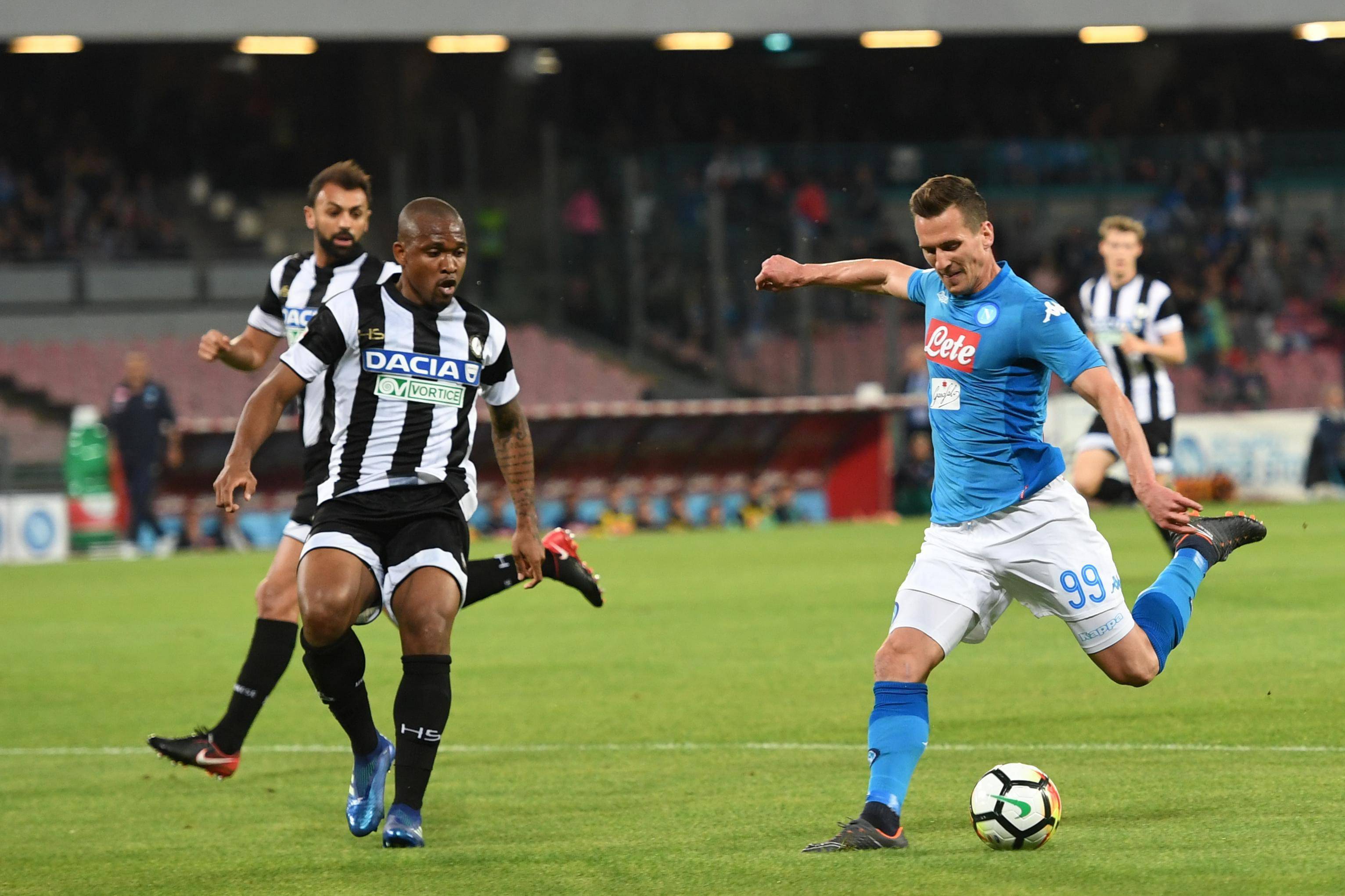 包含今夜意甲焦点战；那不勒斯强势反弹；更衣室稳定；更衣室氛围转暖的词条